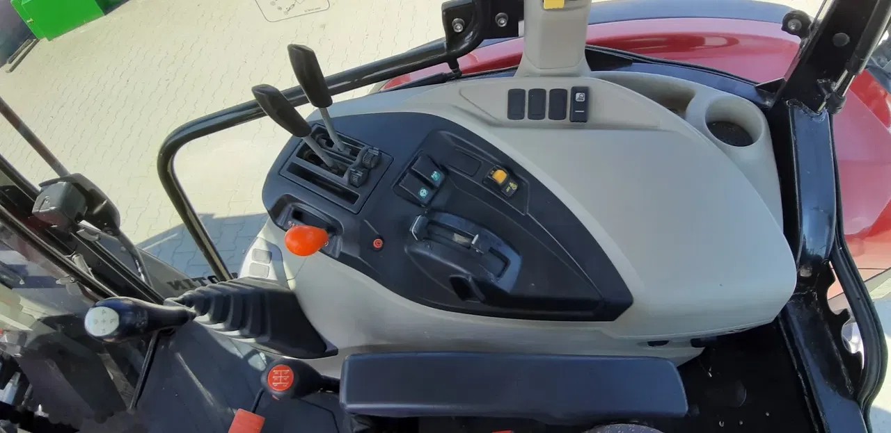 2017 Massey Ferguson 5710, 5 056 mth, dovoz Skladom v EÚ — foto 15 z 16