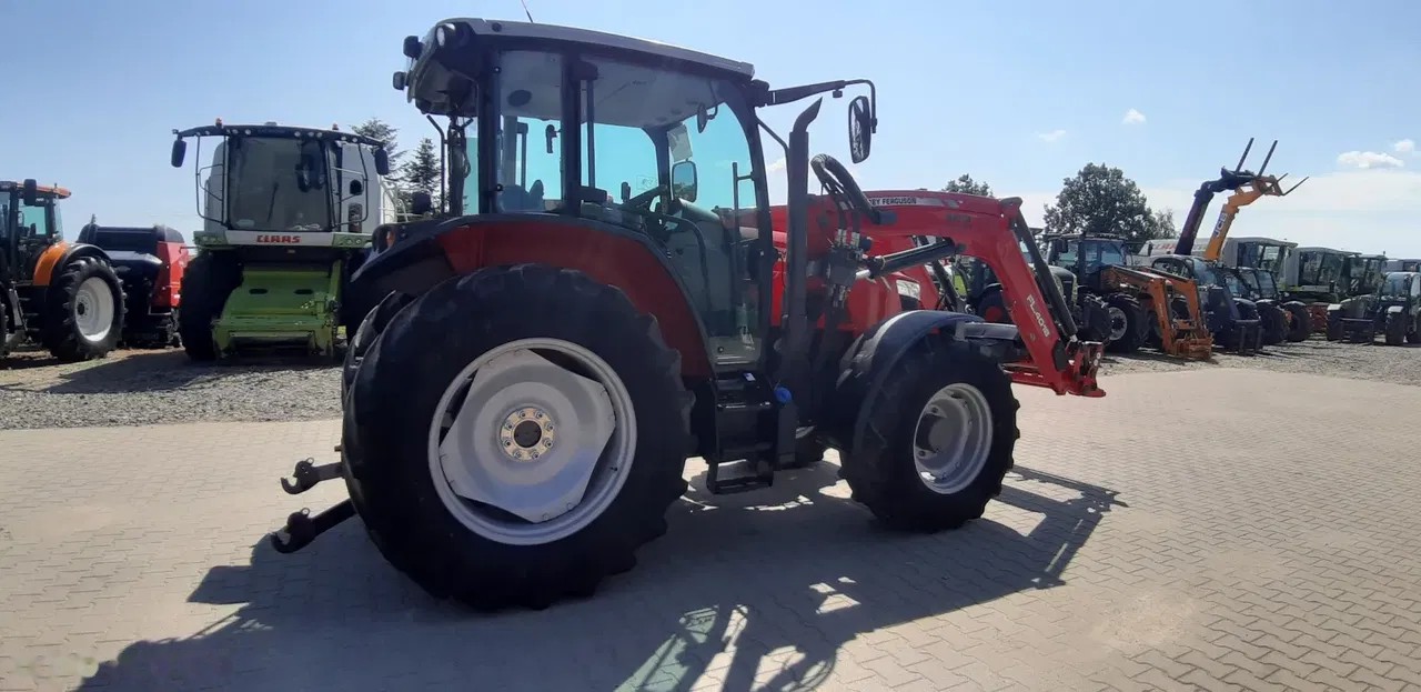 2017 Massey Ferguson 5710, 5 056 mth, dovoz Skladom v EÚ — foto 3 z 16