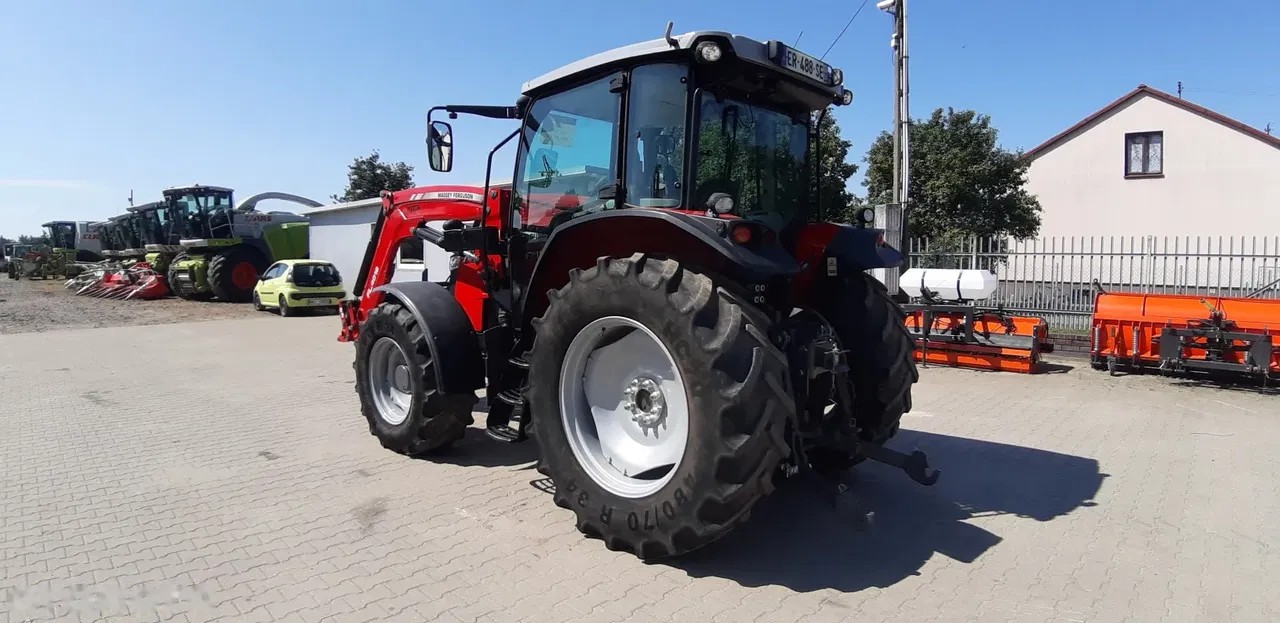 2017 Massey Ferguson 5710, 5 056 mth, dovoz Skladom v EÚ — foto 8 z 16