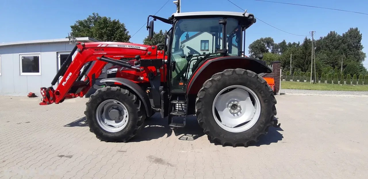 2017 Massey Ferguson 5710, 5 056 mth, dovoz Skladom v EÚ — foto 9 z 16