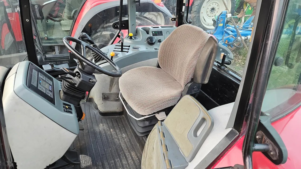 2004 Mccormick Mc 135, 8 200 mth, dovoz Skladom v EÚ — foto 8 z 24
