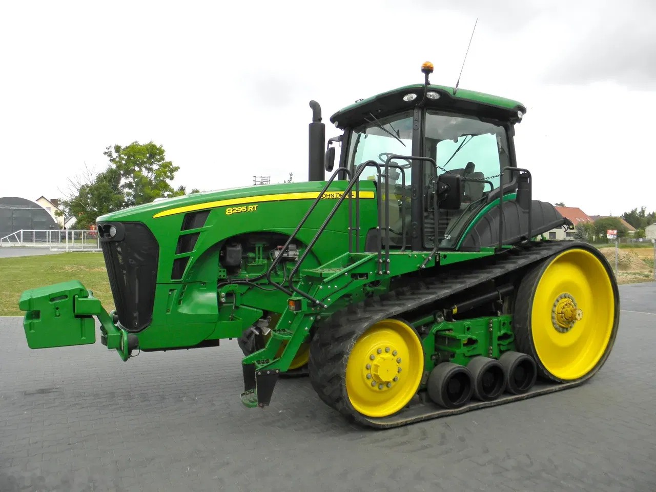 2011 John Deere 8295, 7 600 mth, dovoz Skladom v EÚ — foto 1 | AMECAR 2011 John Deere 8295, 7 600 mth, dovoz Skladom v EÚ — foto 1