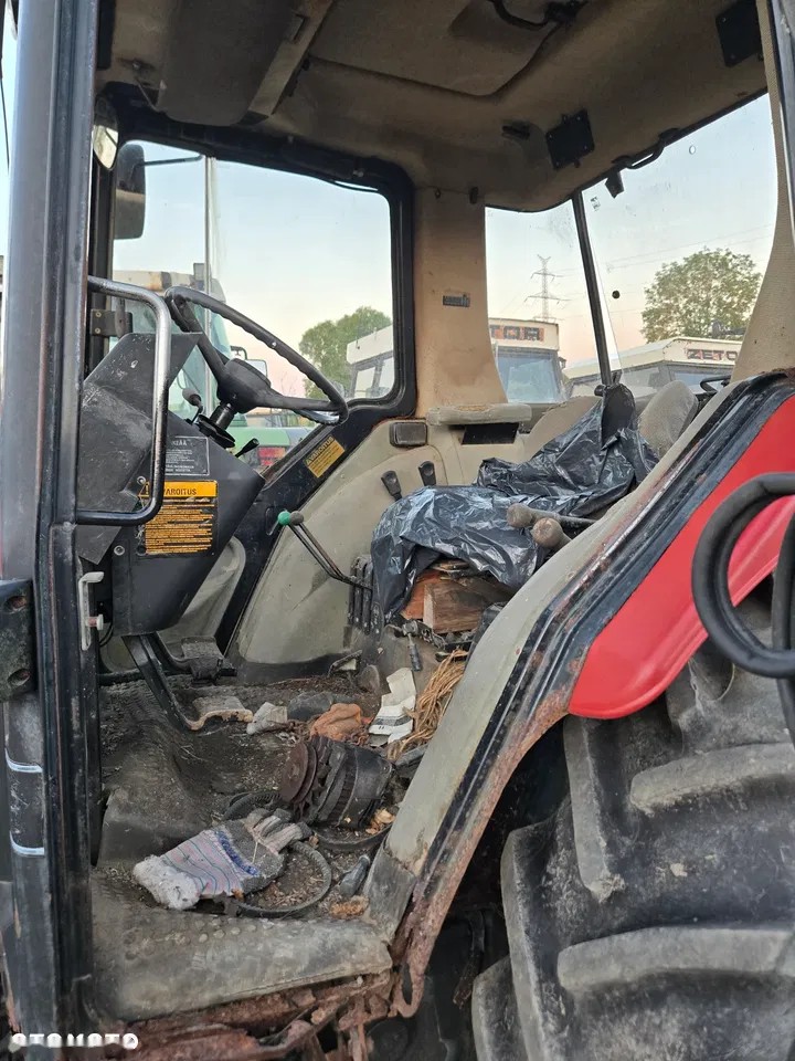 1987 Case Ih 585 XL 4WD, dovoz Skladom v EÚ — foto 3 z 4