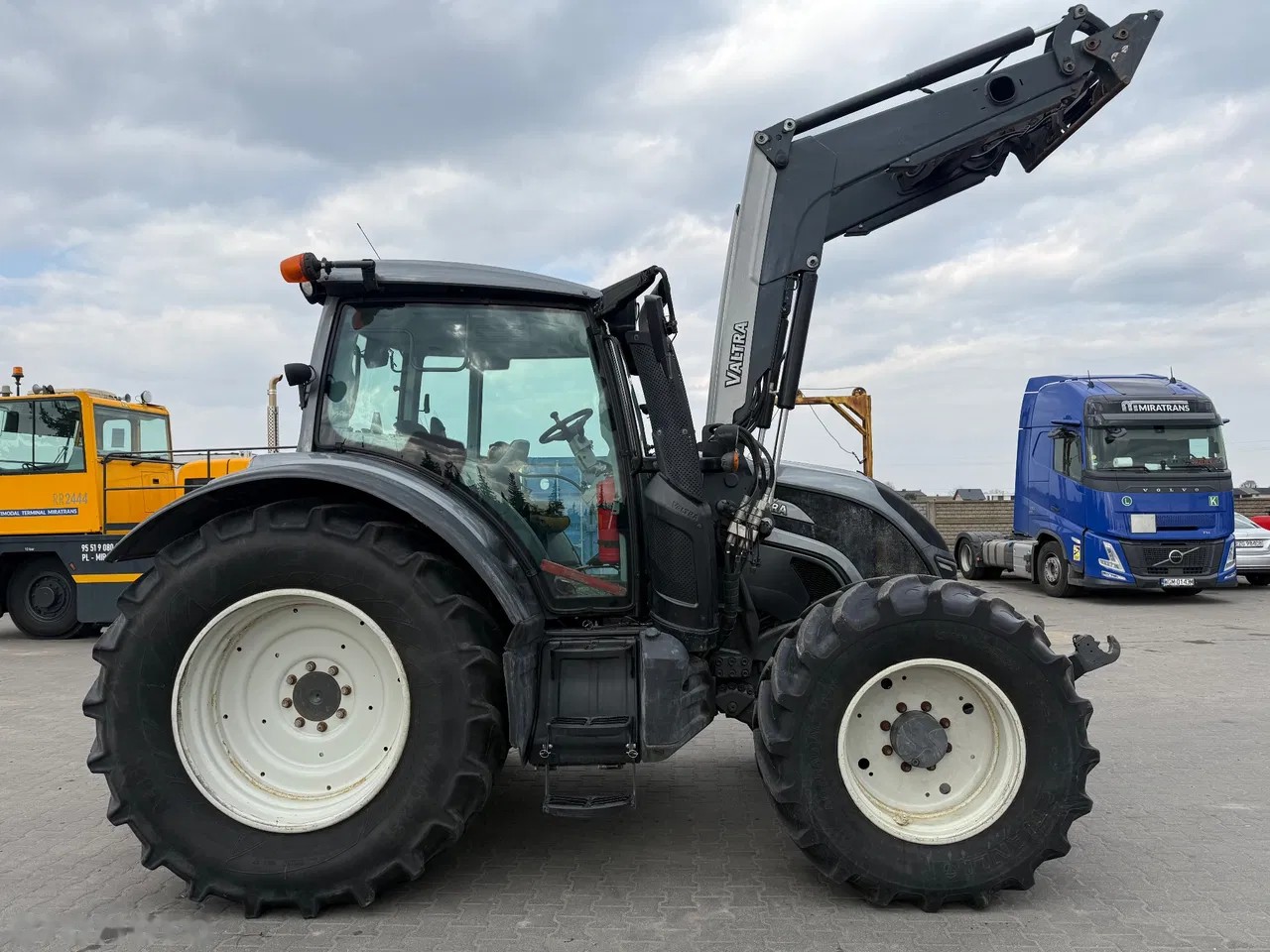 2017 Valtra N174, 7 000 mth, dovoz Skladom v EÚ — foto 6 z 21