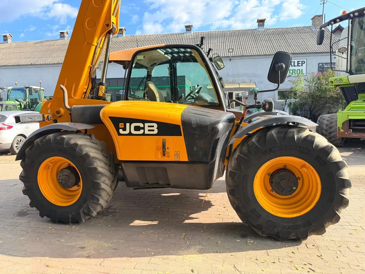 2012 JCB 541-70 AGRI SUPER, 9 447 mth, dovoz Skladom v EÚ — foto 9 z 23