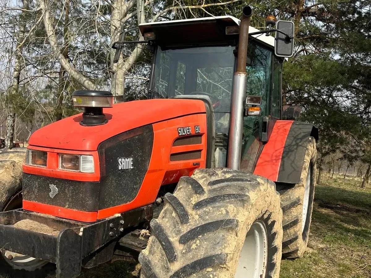 2004 Same TRAKTOR, strieborná, 7 768 mth, dovoz Skladom v EÚ — foto 1 z 22 2004 Same TRAKTOR, strieborná, 7 768 mth, dovoz Skladom v EÚ — foto 1 z 22