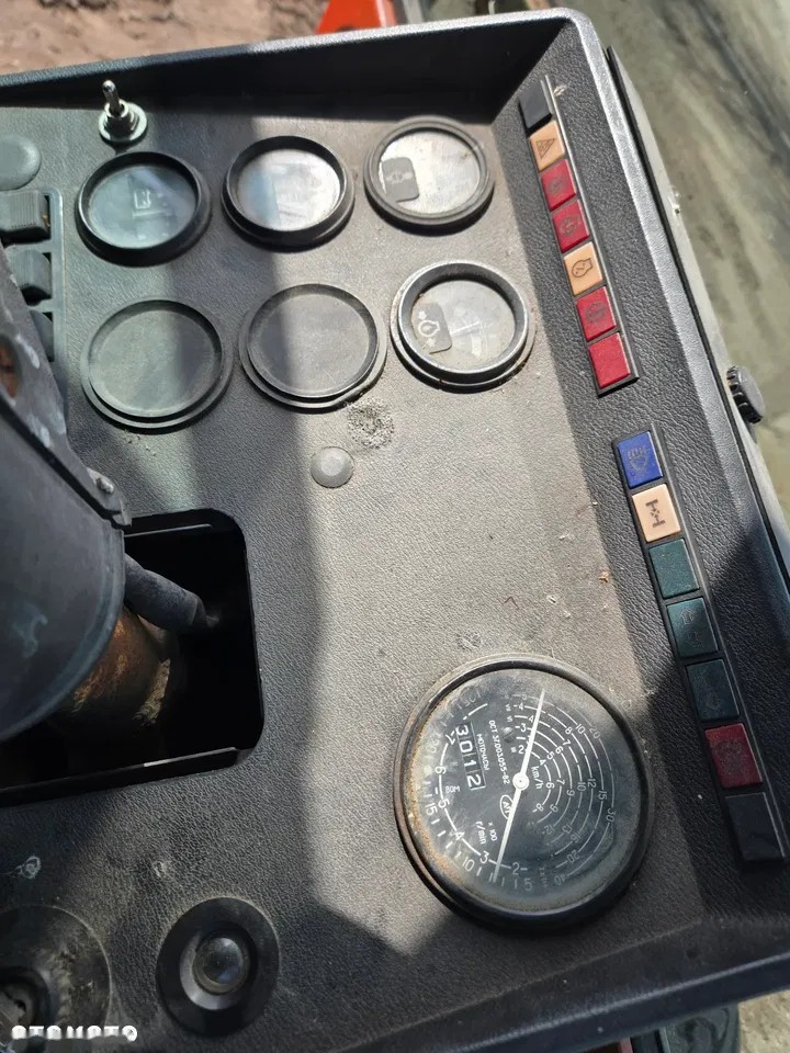 1990 Belarus 526 Agross 4WD, dovoz Skladom v EÚ — foto 8 z 9