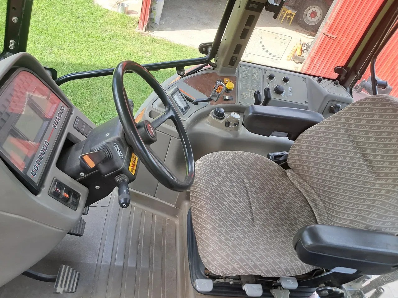 2003 Case Ih MXM 120, 5 560 mth, dovoz Skladom v EÚ — foto 9 z 11