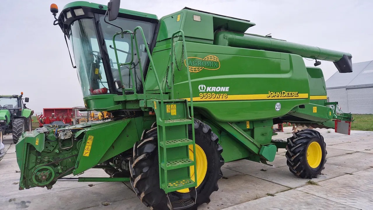 2002 John Deere 9580 WTS, 3 238 mth, dovoz Skladom v EÚ — foto 1 | AMECAR 2002 John Deere 9580 WTS, 3 238 mth, dovoz Skladom v EÚ — foto 1