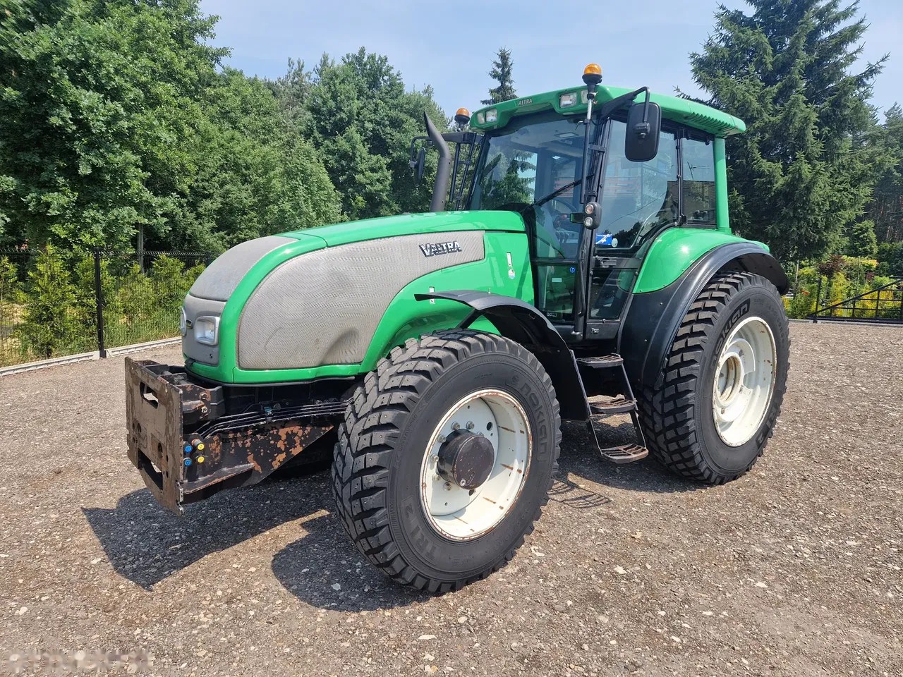 2004 Valtra T140 HiTech, 5 248 mth, dovoz Skladom v EÚ — foto 1 | AMECAR 2004 Valtra T140 HiTech, 5 248 mth, dovoz Skladom v EÚ — foto 1