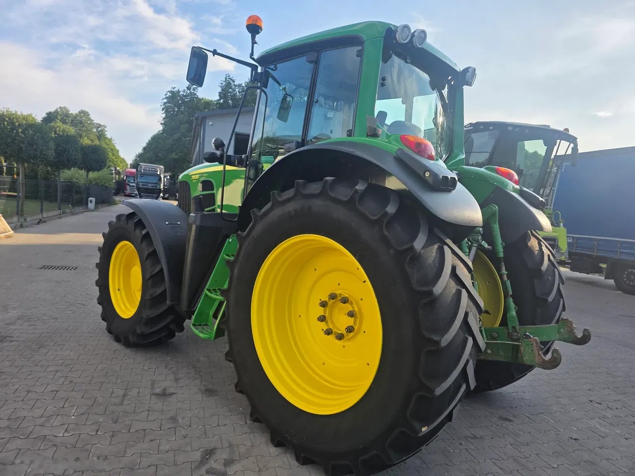 2011 John Deere 7530, 7 400 mth, dovoz Skladom v EÚ — foto 4 z 8