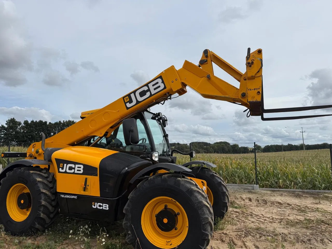 2011 JCB TELESKOPICKÝ, 6 800 mth, dovoz Skladom v EÚ — foto 2 z 13