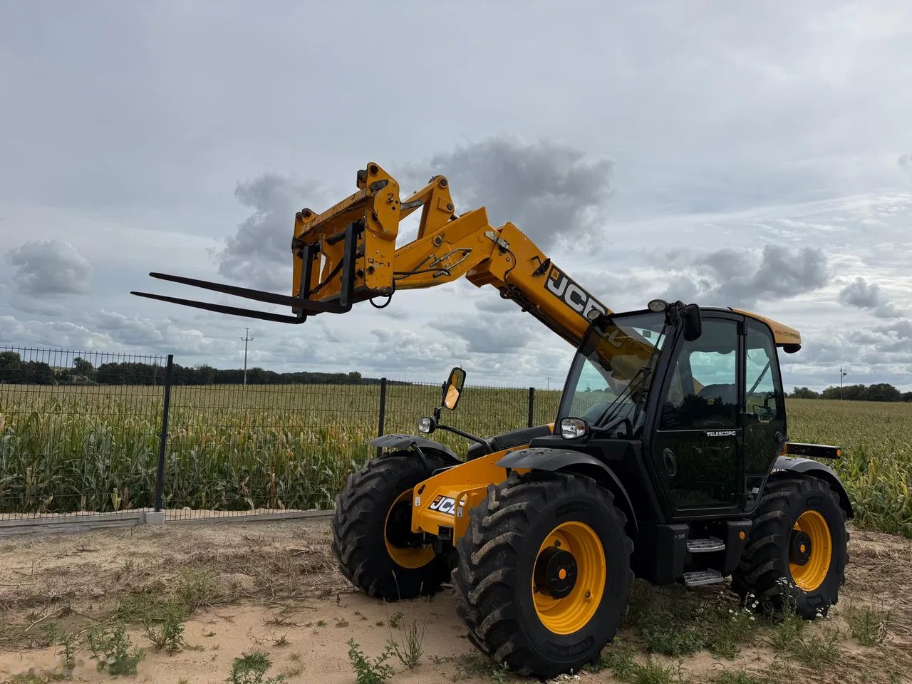 2011 JCB TELESKOPICKÝ, 6 800 mth, dovoz Skladom v EÚ — foto 4 z 13