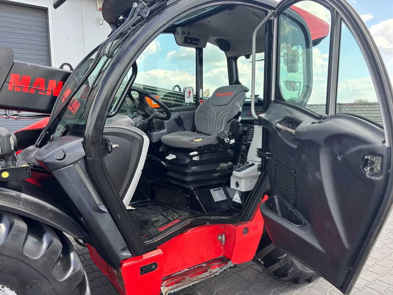 2017 Manitou MLT, 6 888 mth, dovoz Skladom v EÚ — foto 9 z 21
