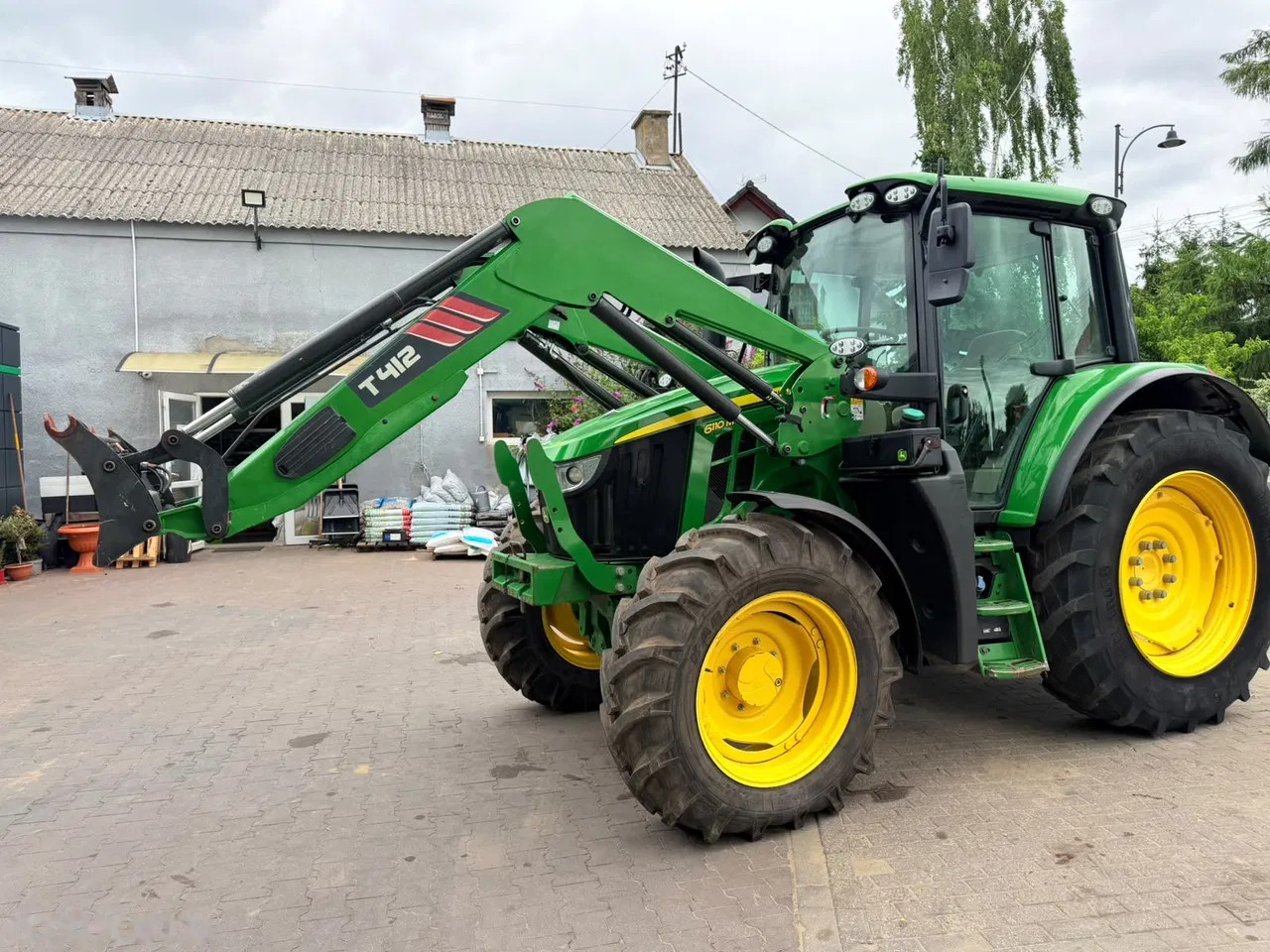 2022 John Deere 6110M, dovoz Skladom v EÚ — foto 1
