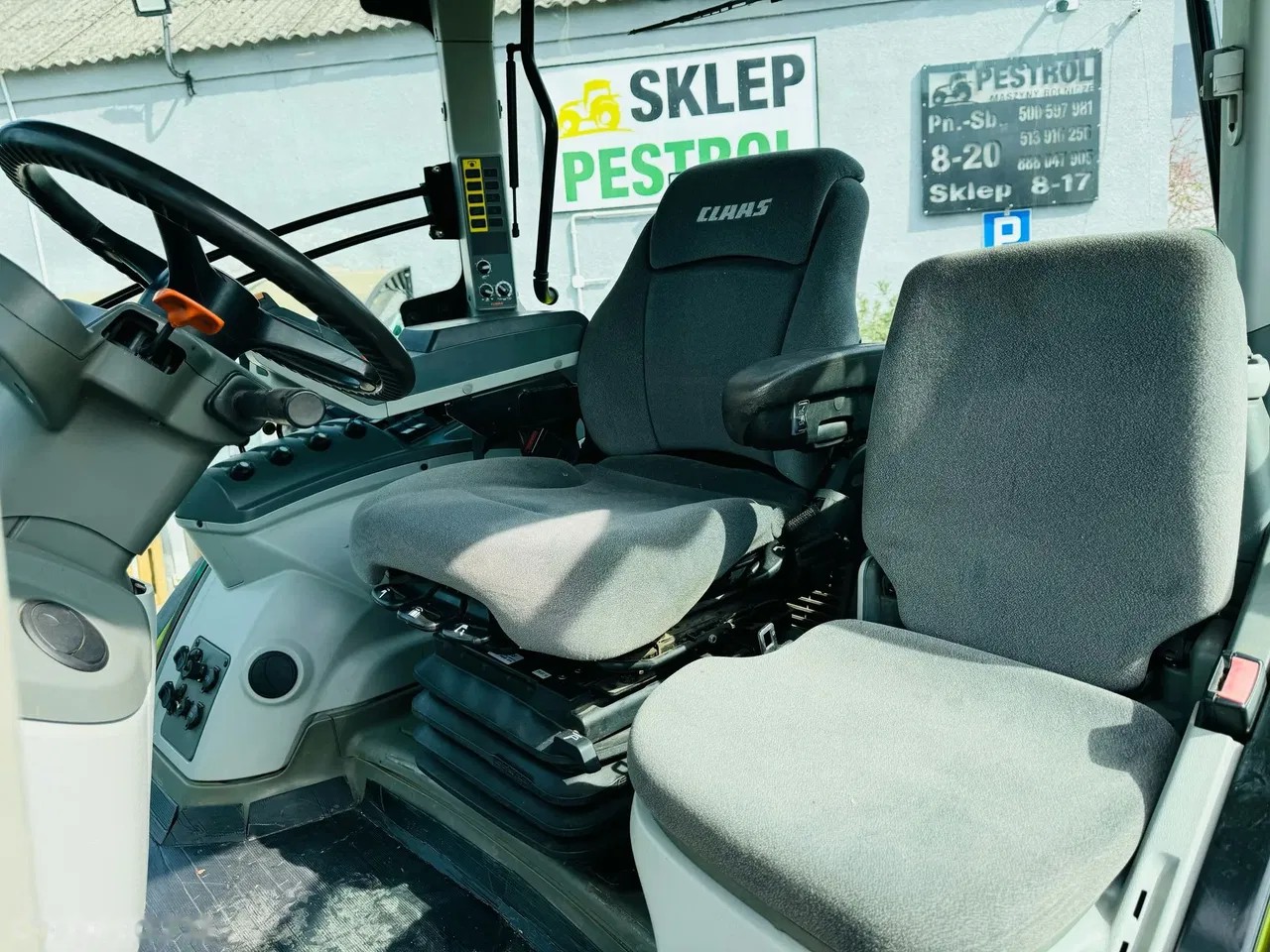 2015 Claas Axion 840, 4 383 mth, dovoz Skladom v EÚ — foto 15 z 23