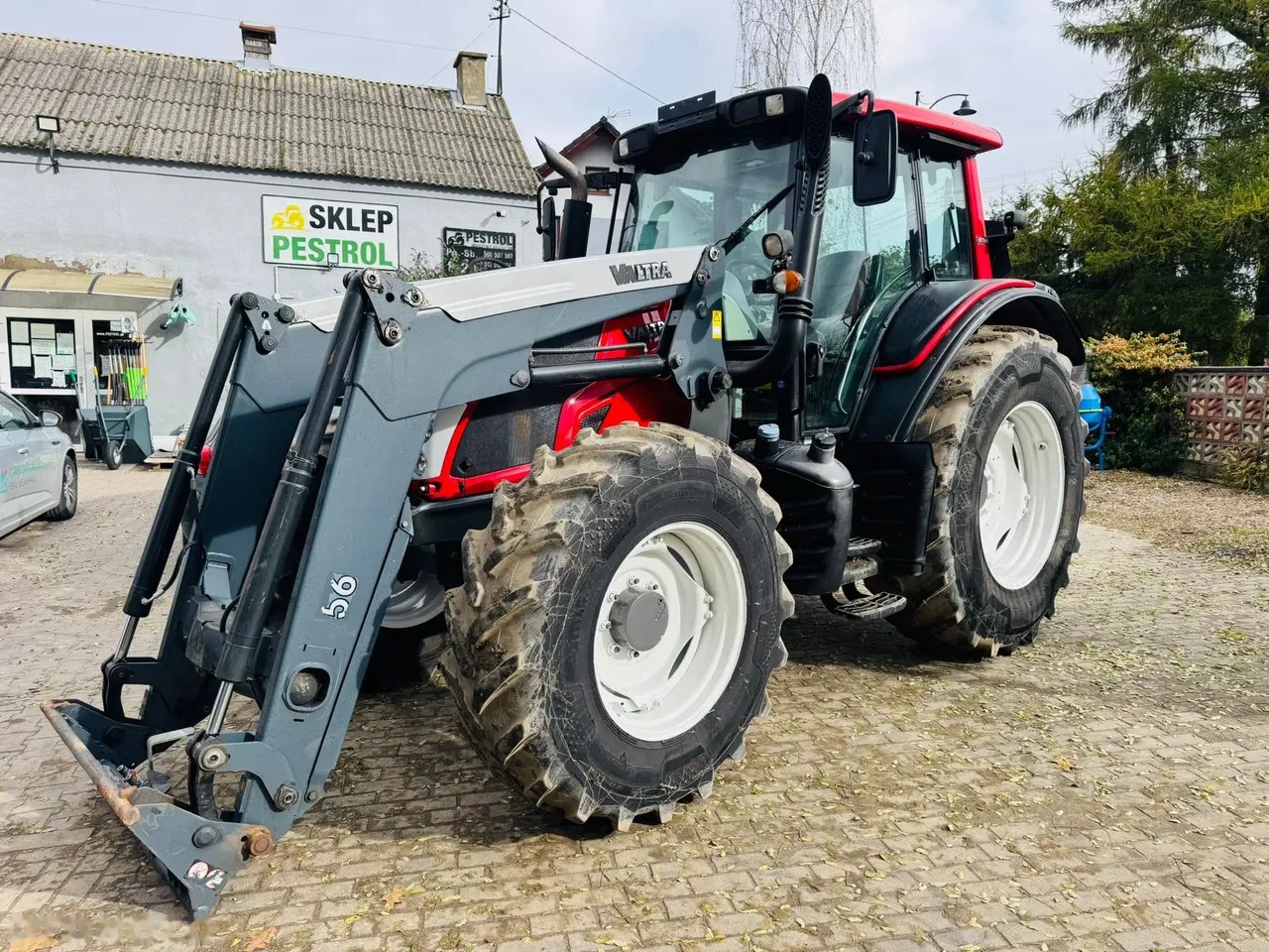 2013 Valtra N123 HiTech, 7 763 mth, dovoz Skladom v EÚ — foto 3 z 21
