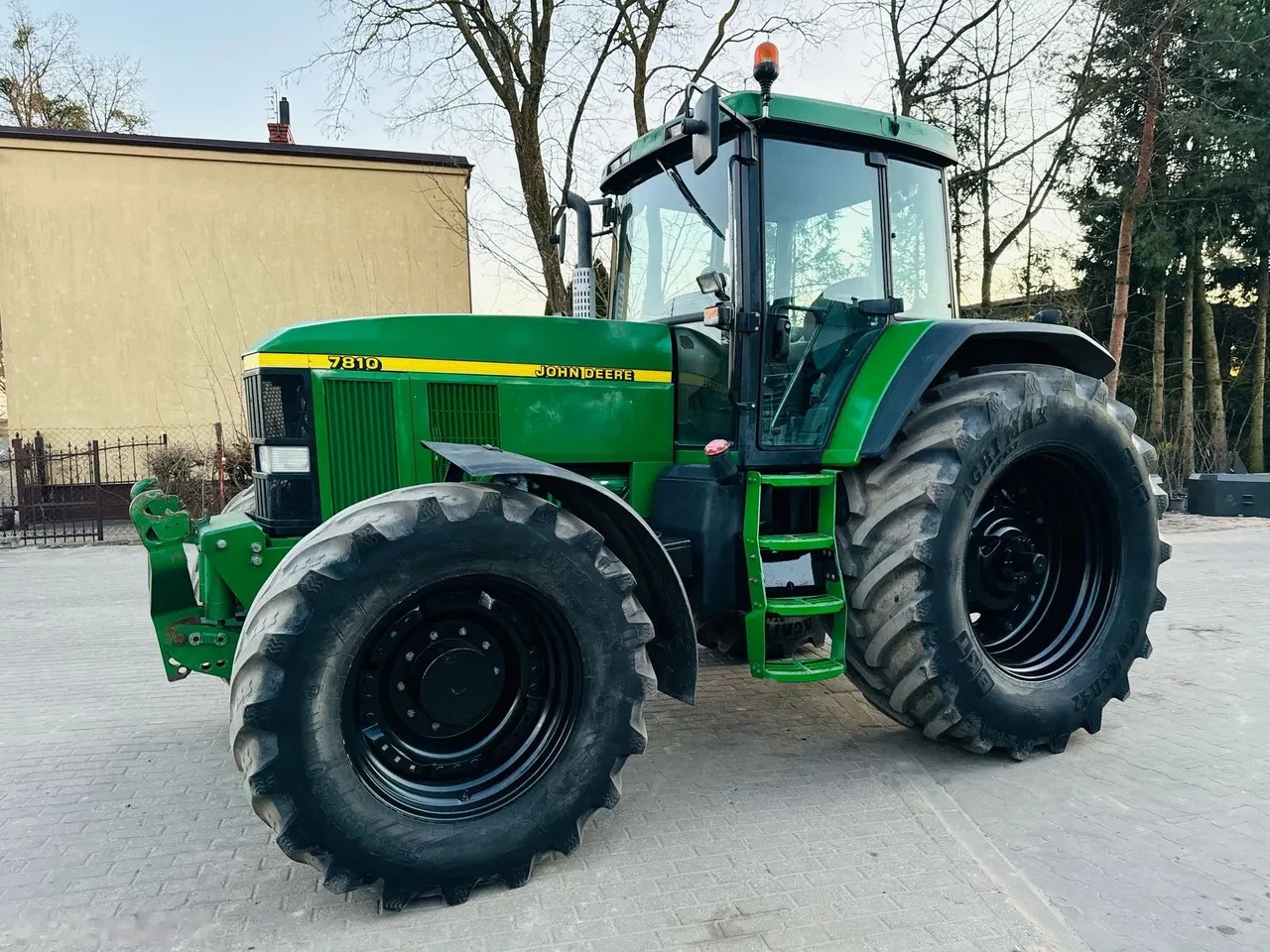 2001 John Deere 7810, dovoz Skladom v EÚ — foto 9 z 12