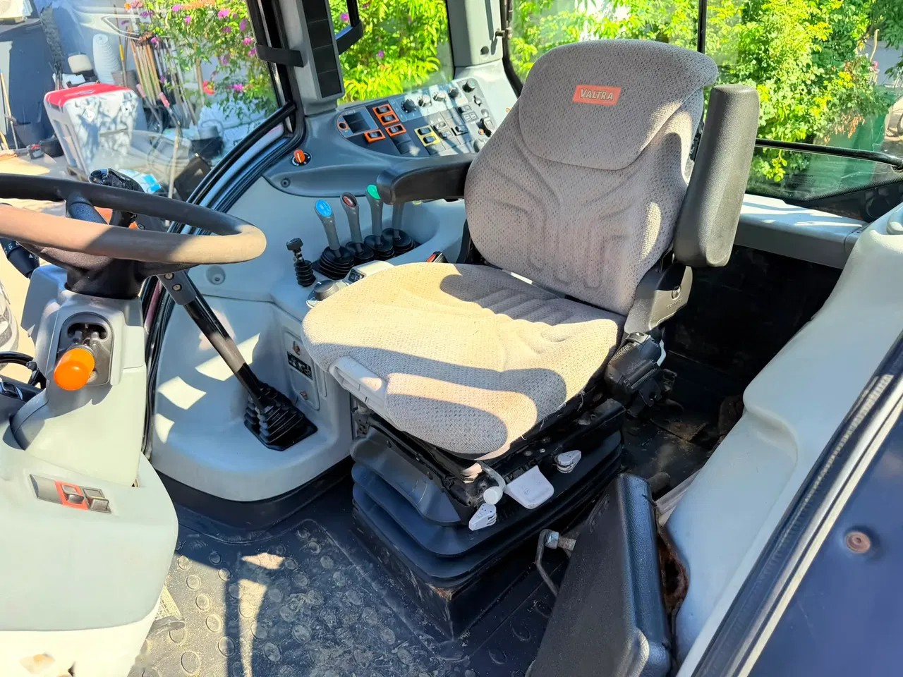 2013 Valtra N101, 9 600 mth, dovoz Skladom v EÚ — foto 13 z 19