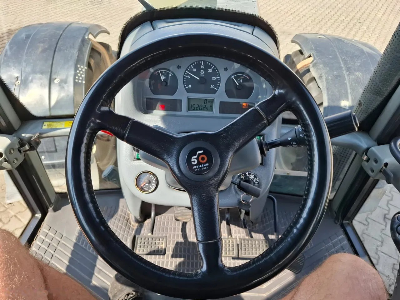 2001 Valtra 8550, 15 202 mth, dovoz Skladom v EÚ — foto 9 z 22