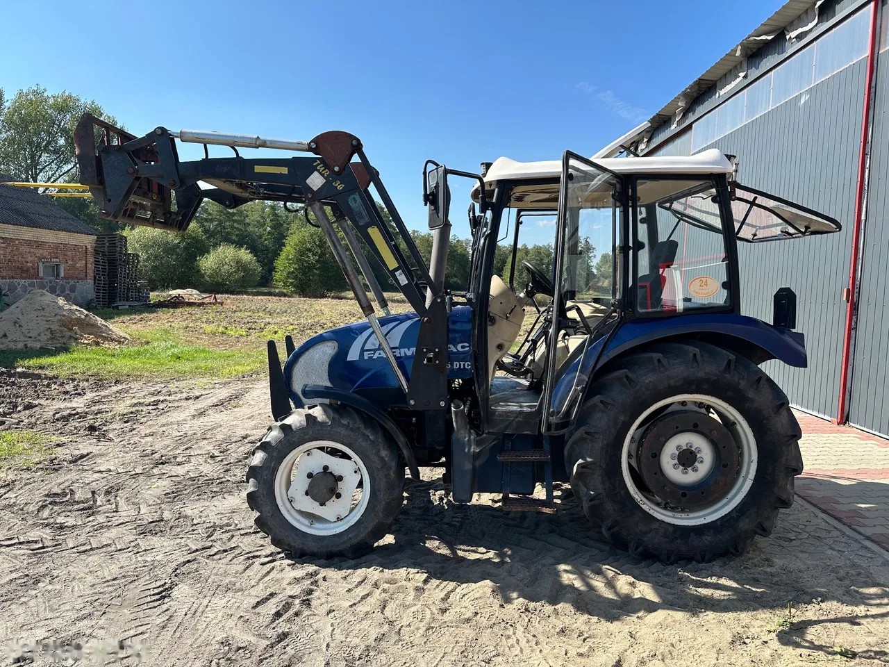 2012 Farmtrac 555, 4 900 mth, dovoz Skladom v EÚ — foto 7 z 15