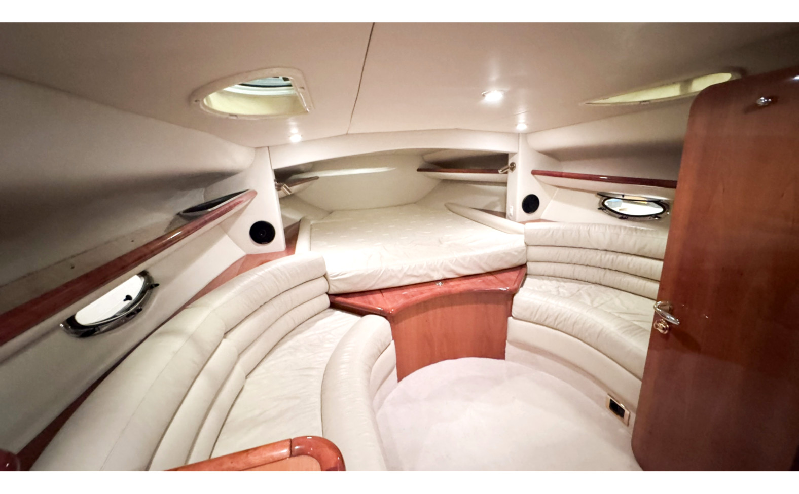 2003 Sunseeker, dovoz Skladom v EÚ — foto 9 z 12