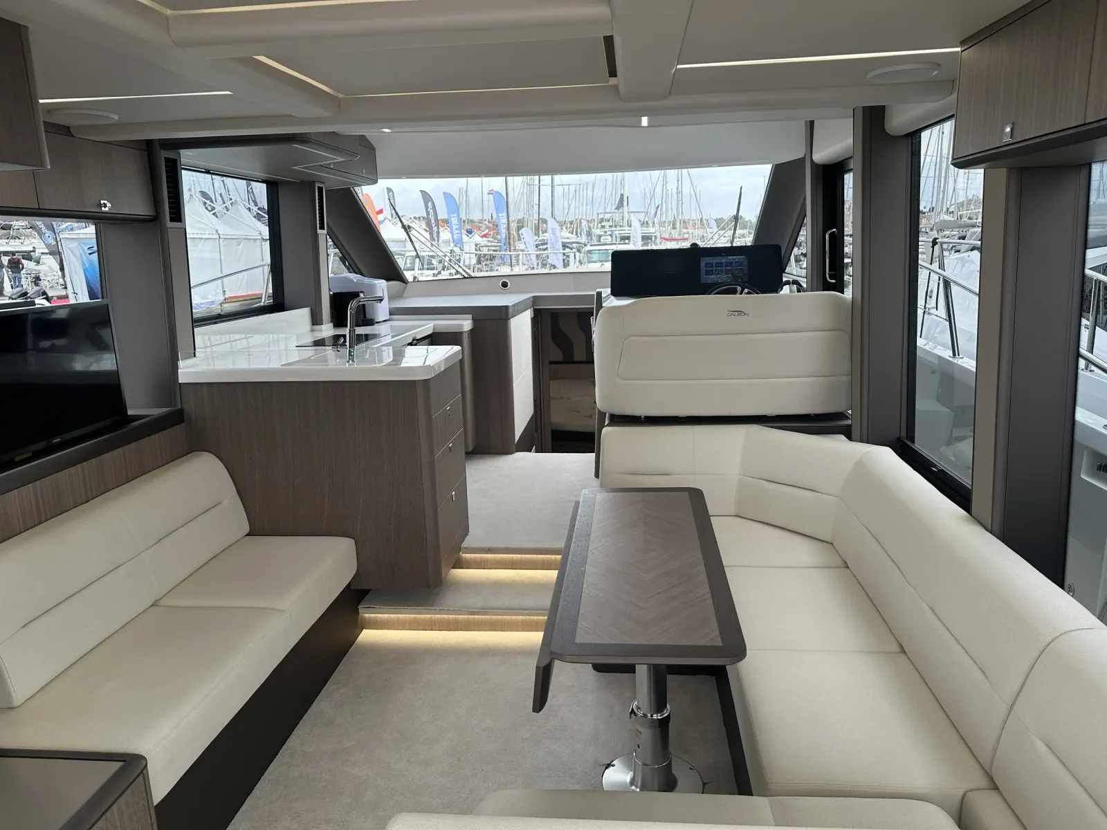 2023 GALEON 440 FLY, dovoz Skladom v EÚ — foto 7 z 20