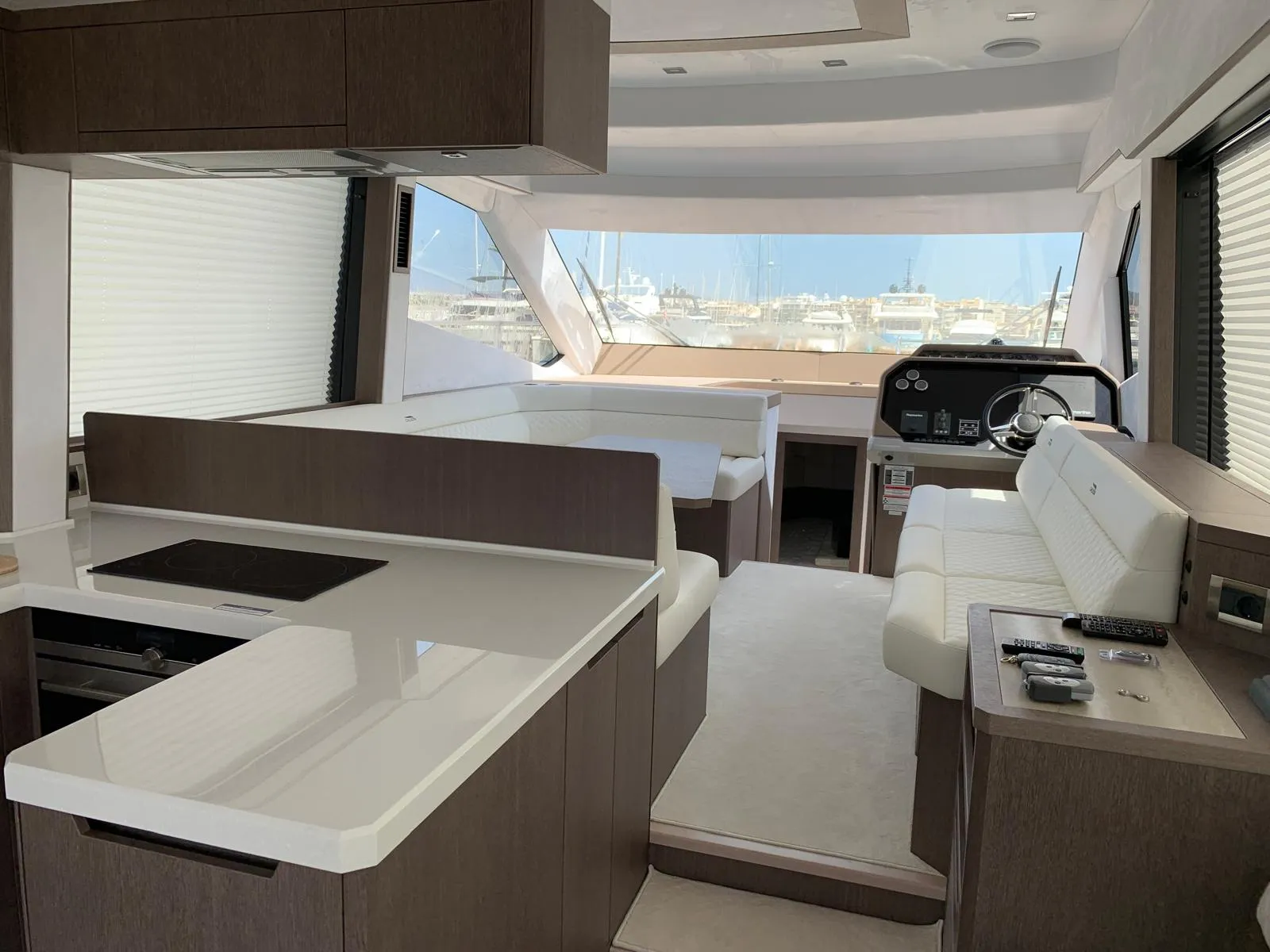 2019 Galeon 500 Fly, dovoz Skladom v EÚ — foto 9 z 20