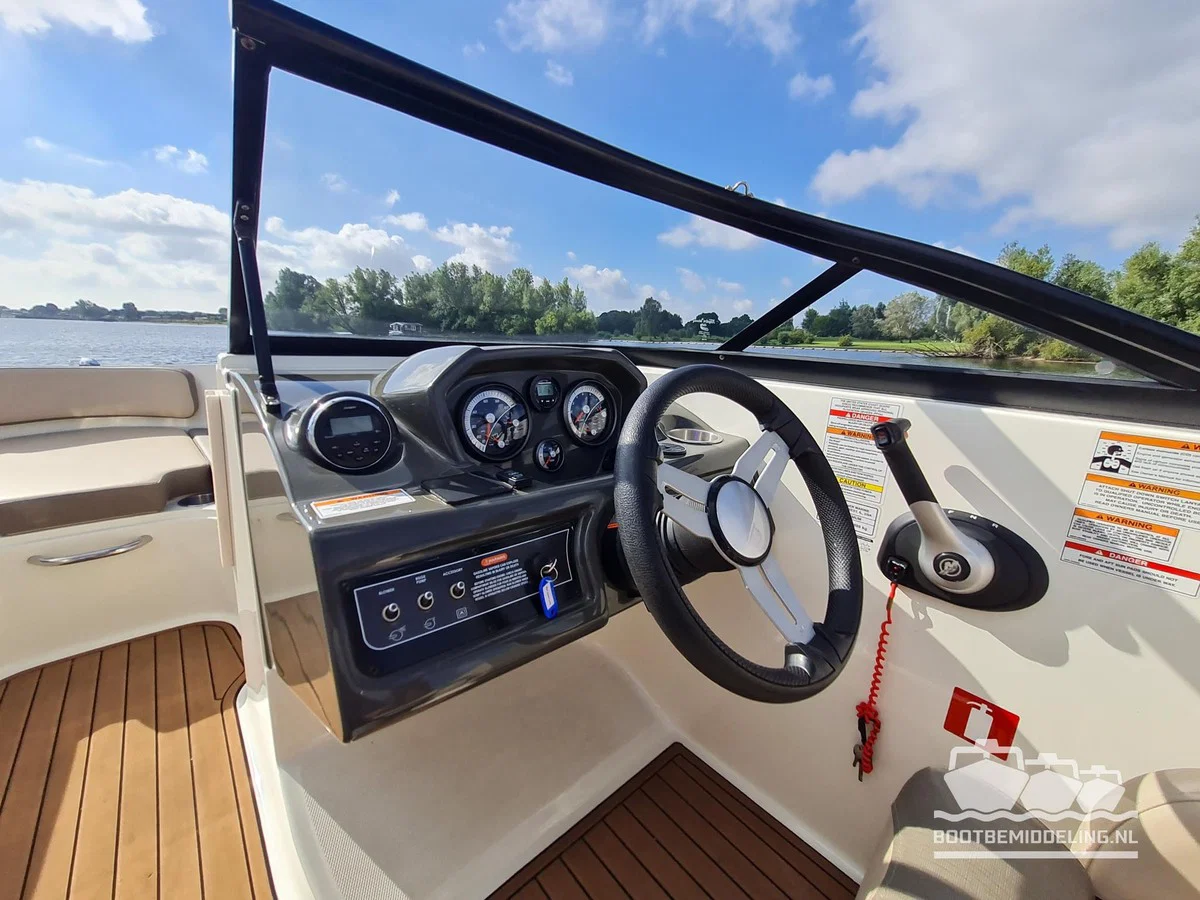 2018 Bayliner 4.5 V6, dovoz Skladom v EÚ — foto 13 z 20