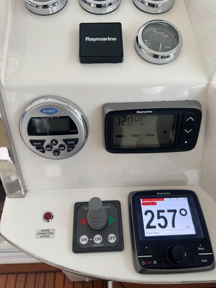 2013 Galeon 325 HT, dovoz Skladom v EÚ — foto 8 z 20