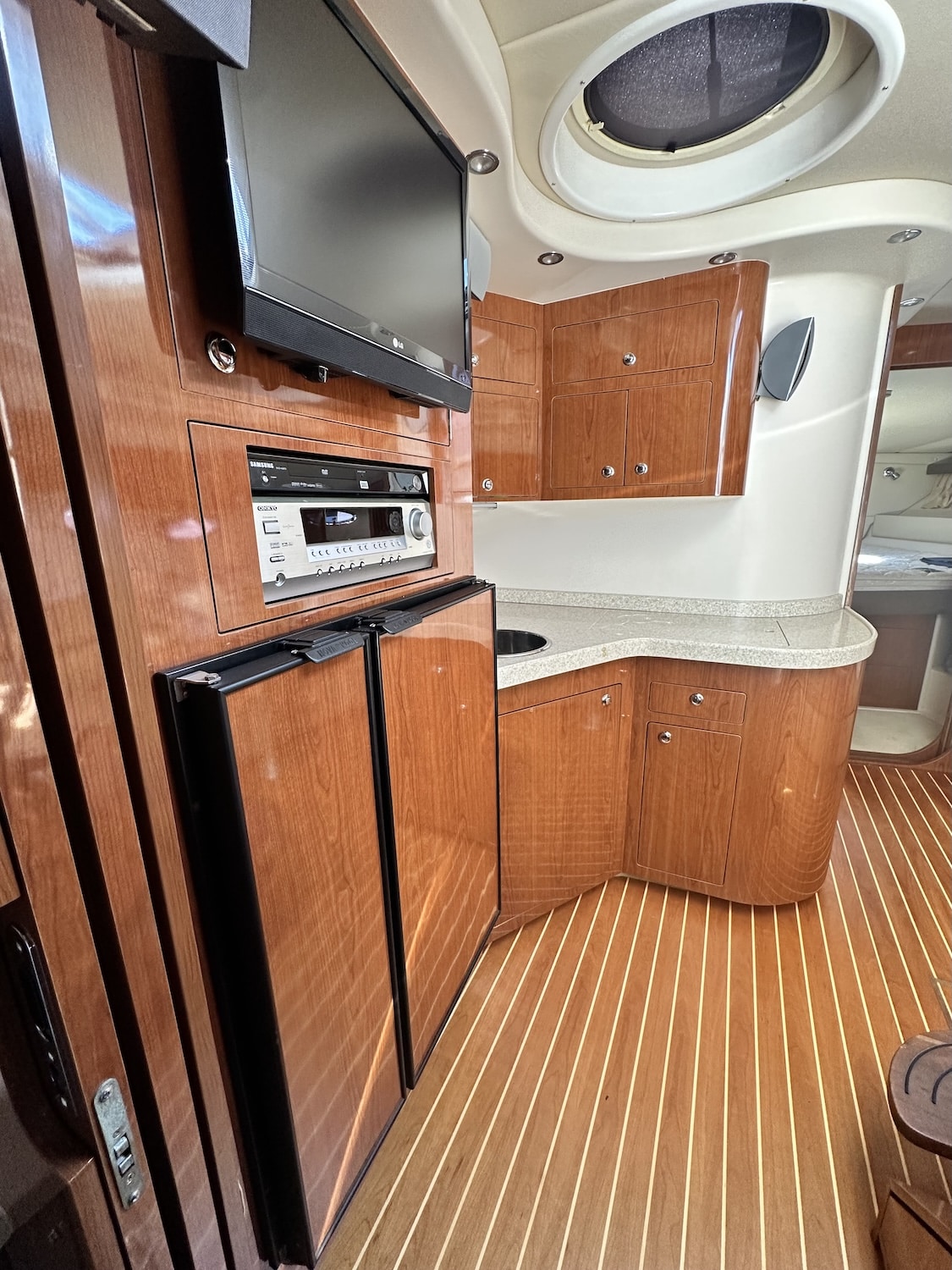 Regal, dovoz Skladom v EÚ — foto 16 z 18