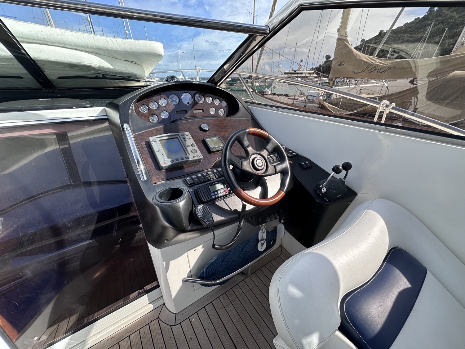 2003 Sunseeker, dovoz Skladom v EÚ — foto 3 z 20