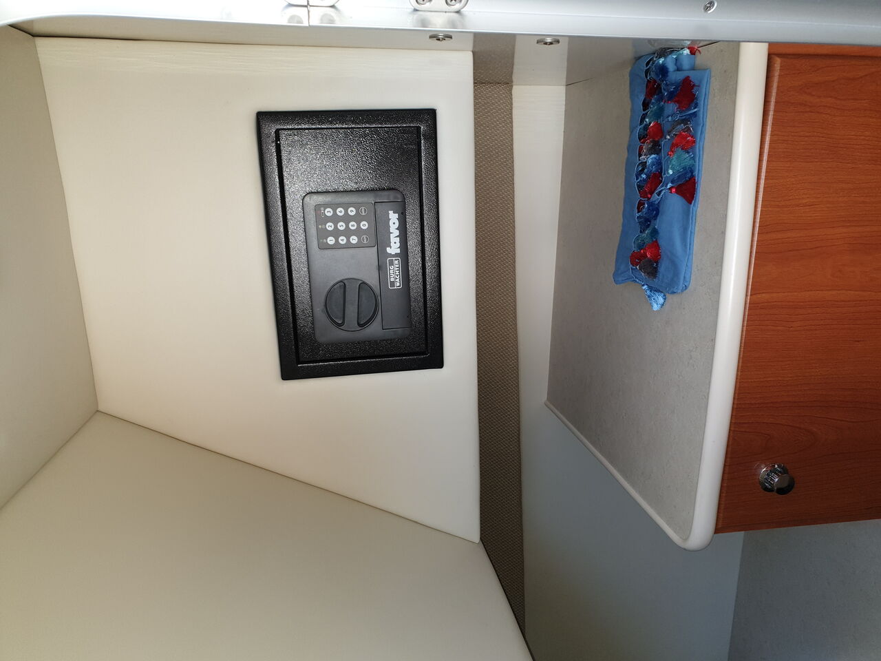 Bayliner 325SB, dovoz Skladom v EÚ — foto 4 z 20