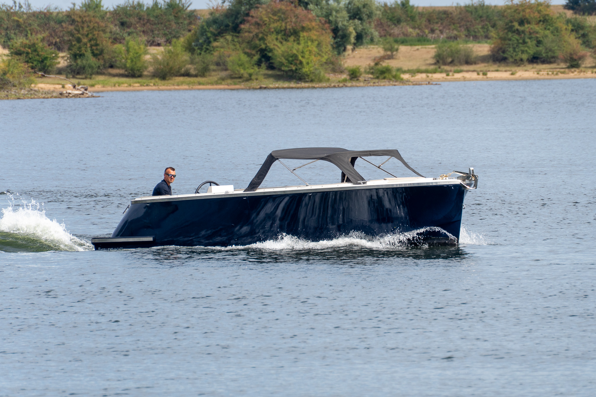 2021 Tender 750, dovoz Skladom v EÚ — foto 2 z 13