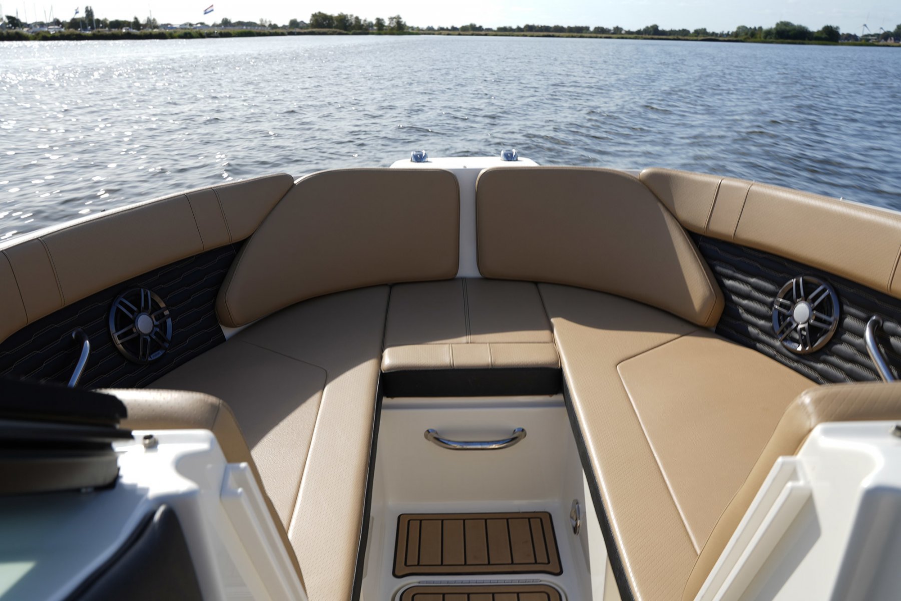 2021 Sea Ray, dovoz Skladom v EÚ — foto 13 z 20