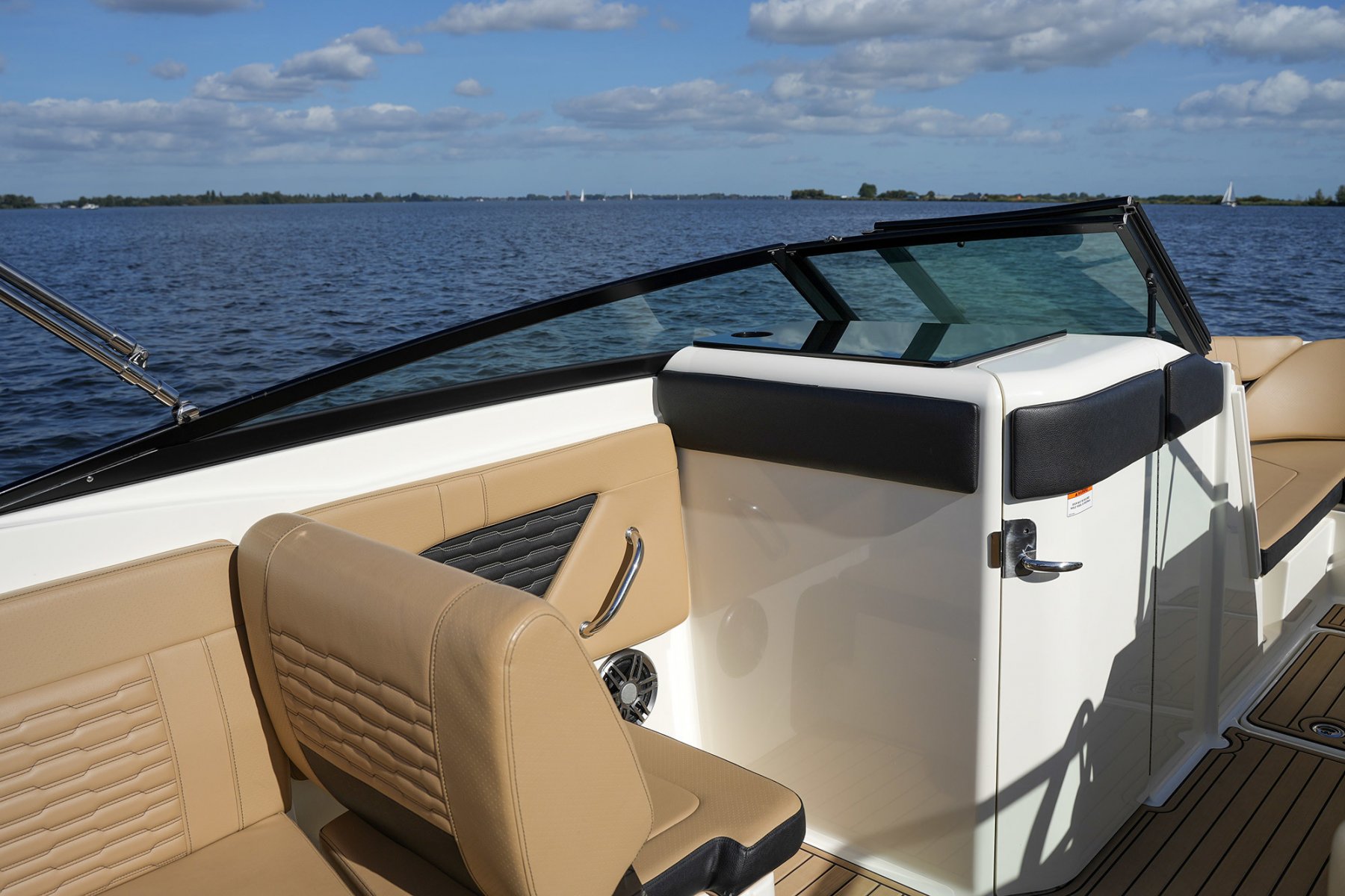 2021 Sea Ray, dovoz Skladom v EÚ — foto 16 z 20