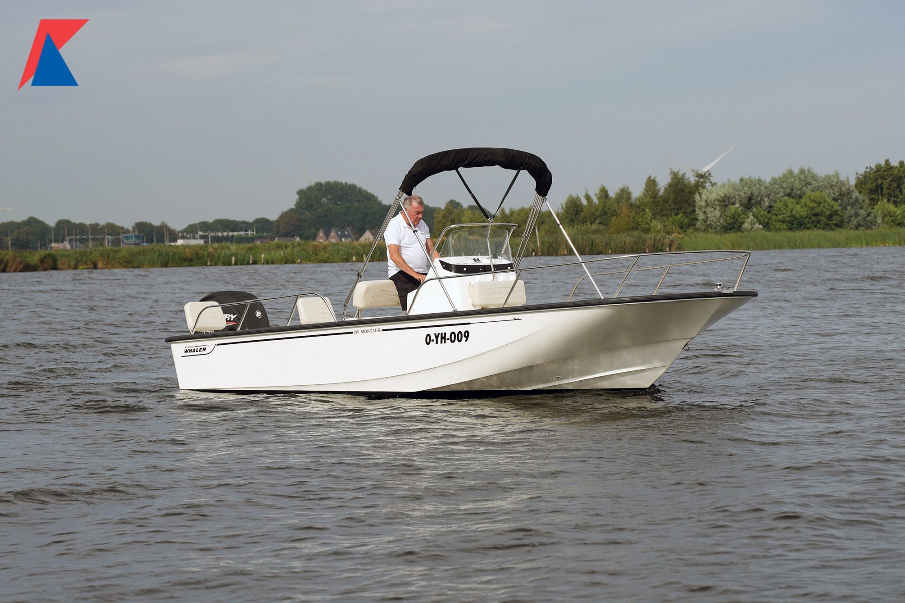 2023 Boston Whaler, dovoz Skladom v EÚ — foto 1 | AMECAR 2023 Boston Whaler, dovoz Skladom v EÚ — foto 1