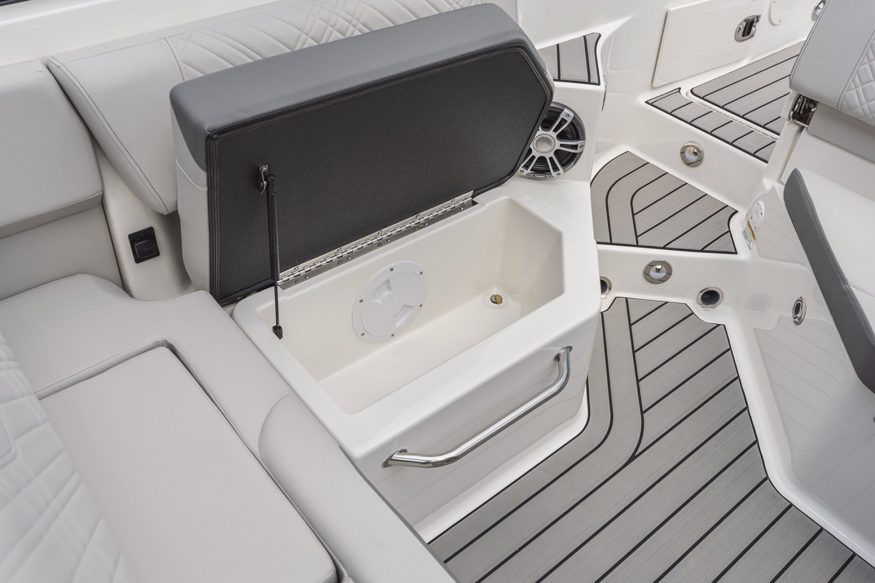 2026 Sea Ray, dovoz Skladom v EÚ — foto 14 z 20