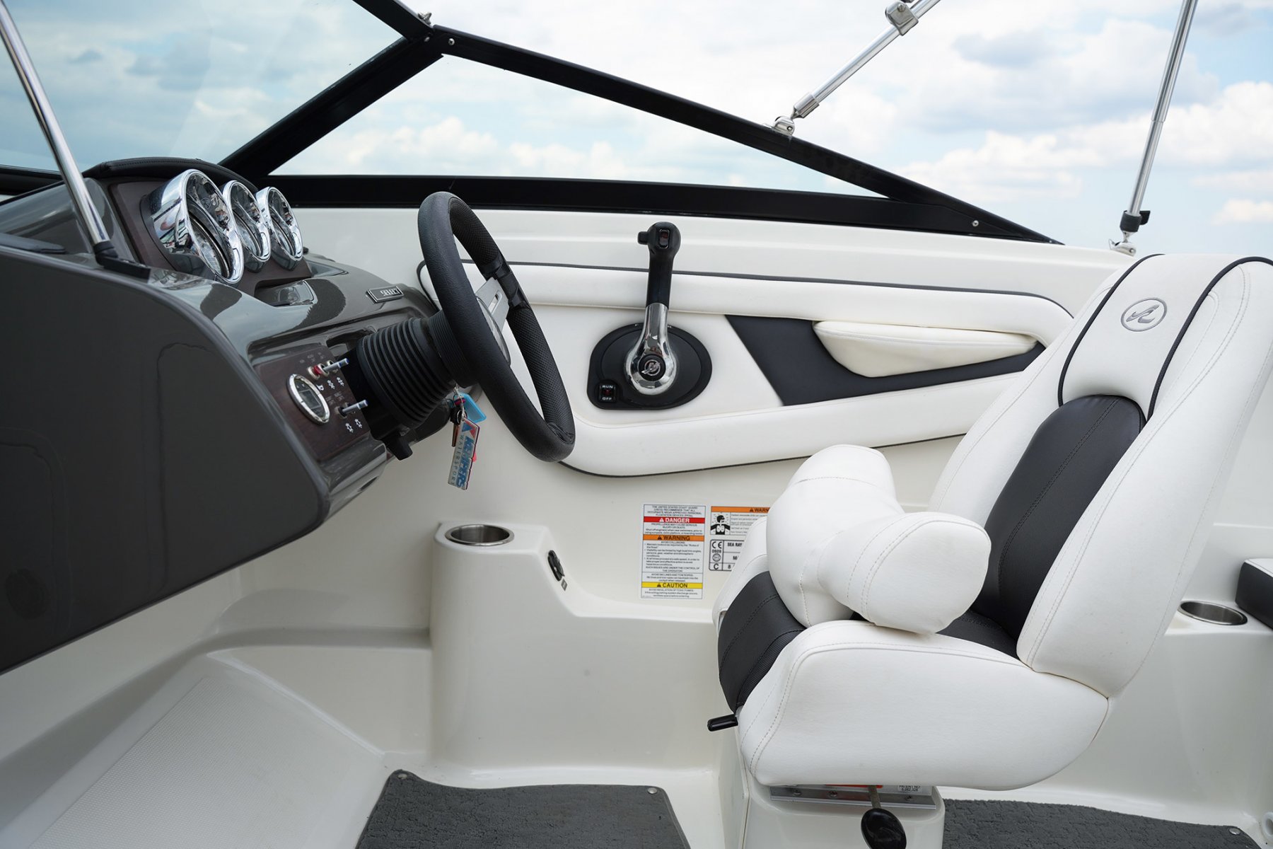 2015 Sea Ray, dovoz Skladom v EÚ — foto 14 z 20