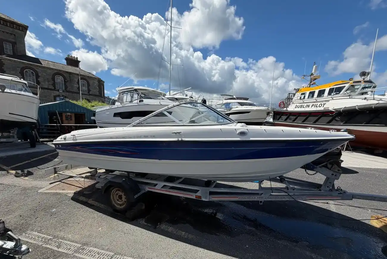 2006 Bayliner, dovoz Skladom v EÚ — foto 1