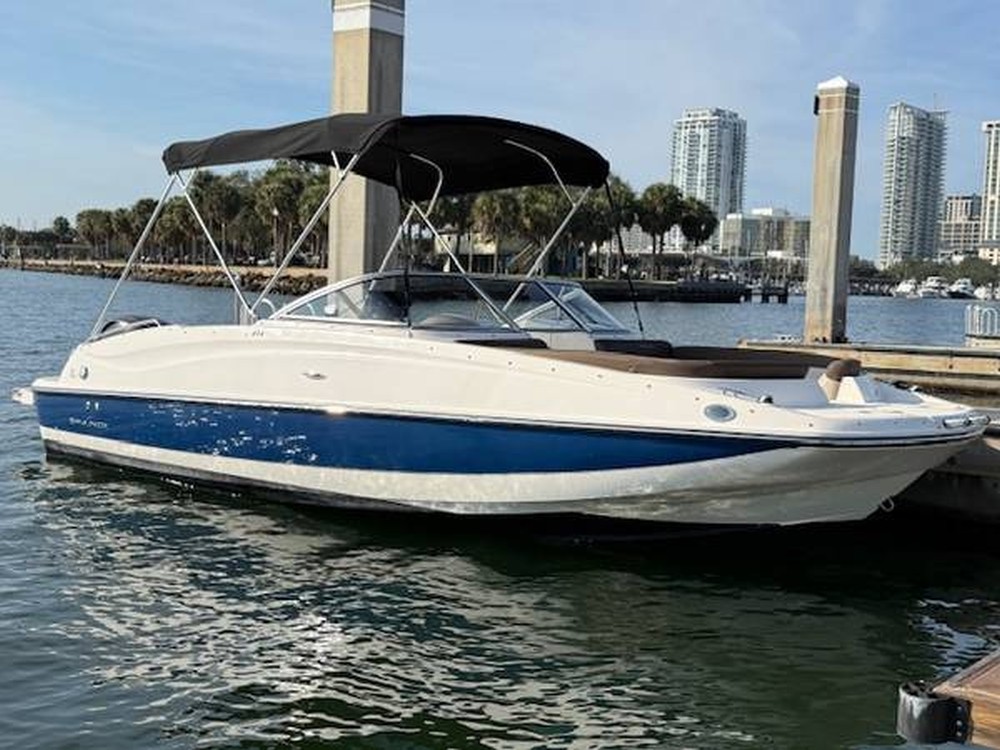 2006 Bayliner 210 Deck Boat, dovoz Skladom v EÚ — foto 1 | AMECAR 2006 Bayliner 210 Deck Boat, dovoz Skladom v EÚ — foto 1