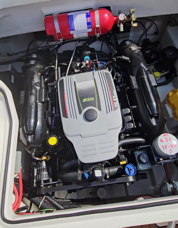 2016 Bayliner 742 Cuddy, dovoz Skladom v EÚ — foto 3 z 14