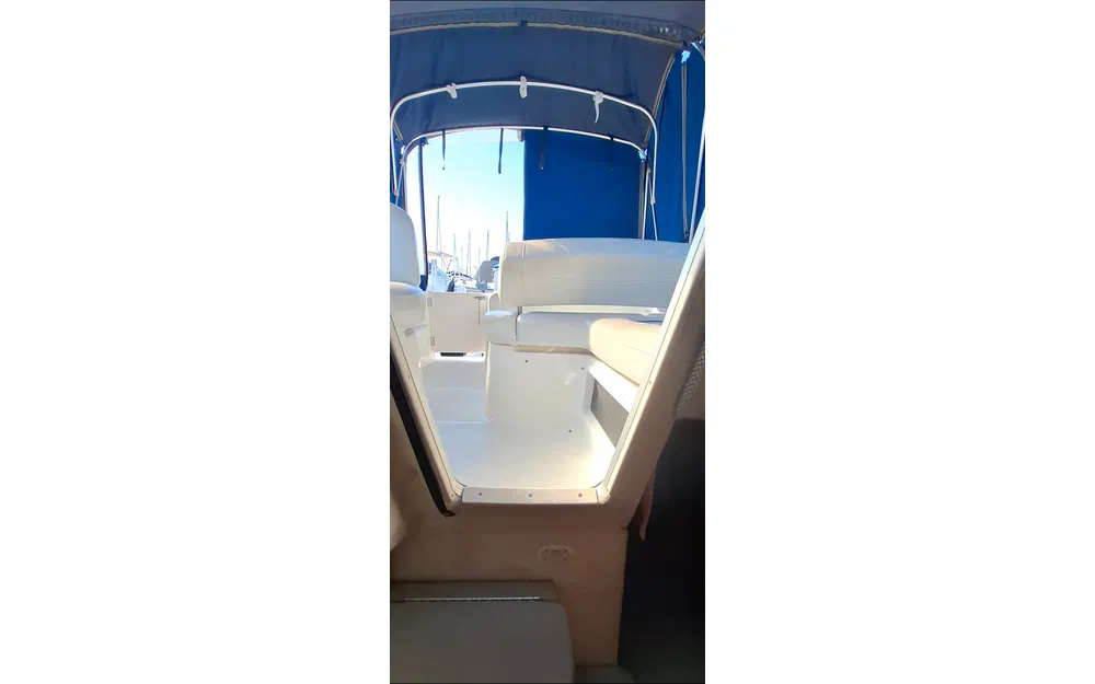 2004 Bayliner, dovoz Skladom v EÚ — foto 4 z 20