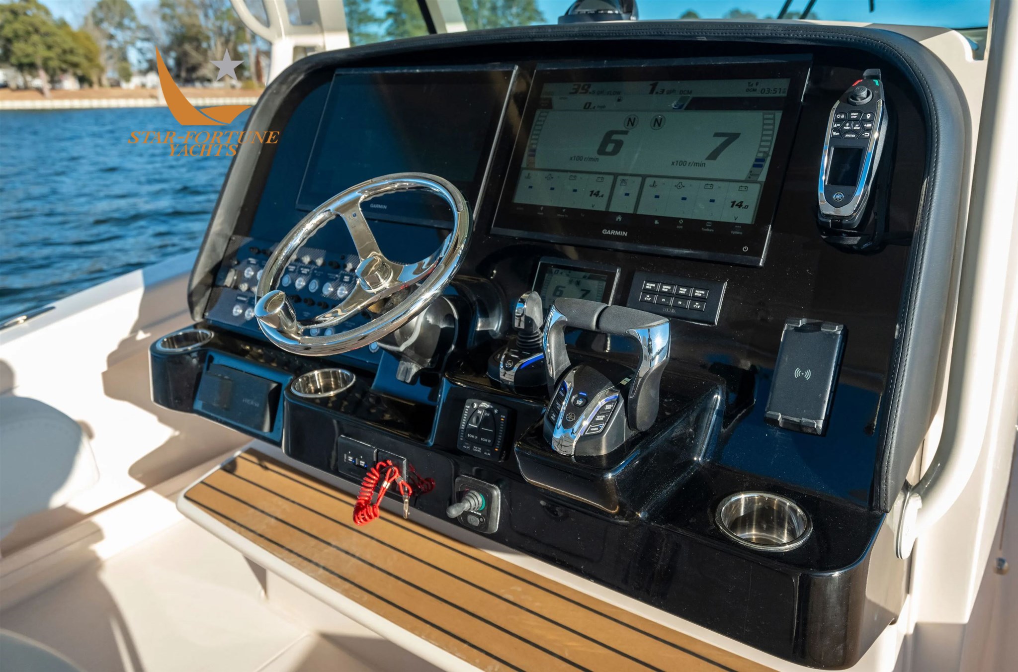 Grady-White 321 Coastal Explorer, biela, dovoz Skladom v EÚ — foto 12 z 20