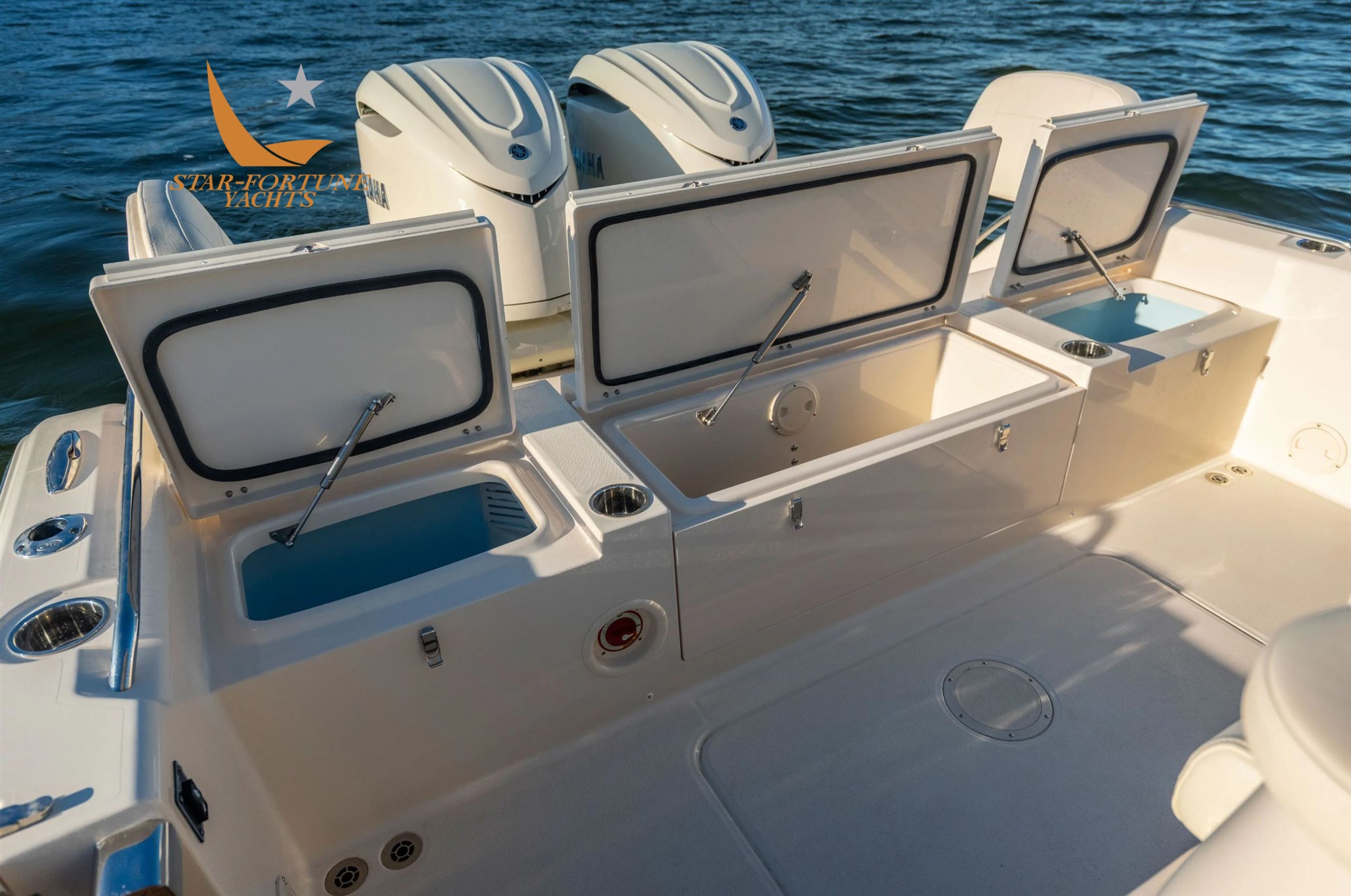 Grady-White 321 Coastal Explorer, biela, dovoz Skladom v EÚ — foto 16 z 20