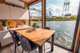 2024 Mobile Houseboat, dovoz Skladom v EÚ — foto 13 z 20
