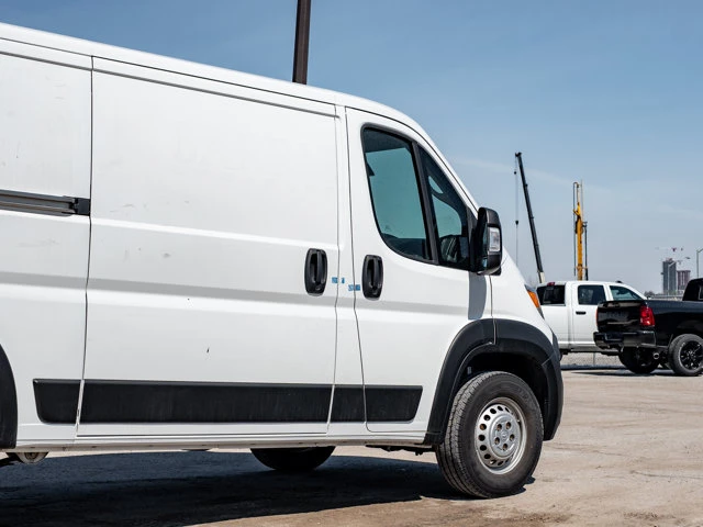 2024 RAM Promaster Tradesman, biela, 105 800 km, dovoz Kanada — foto 10 z 20