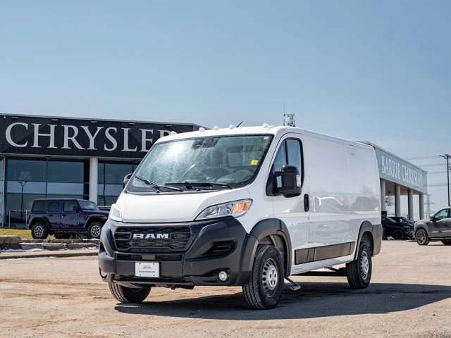2024 RAM Promaster Tradesman, biela, 105 800 km, dovoz Kanada — foto 2 z 20