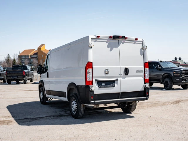 2024 RAM Promaster Tradesman, biela, 105 800 km, dovoz Kanada — foto 5 z 20