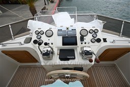 1997 Trader 44 Sundeck, dovoz Skladom v EÚ — foto 15 z 20